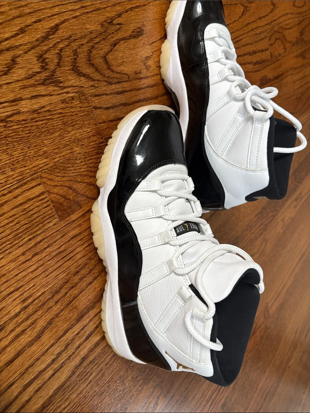 Nike Men’s Black and White Athletic Shoes